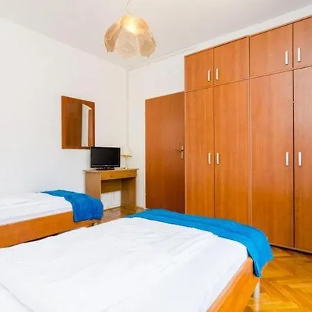 3 Bedroom With Balcony Apartament *