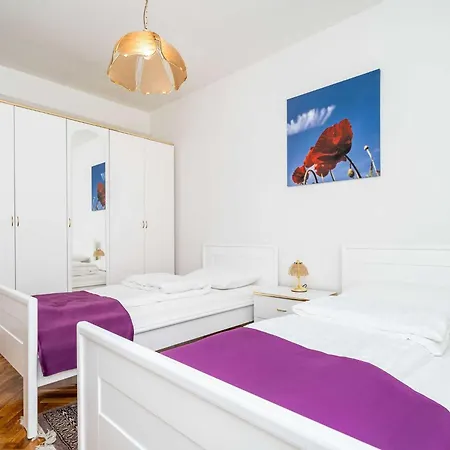 3 Bedroom With Balcony Apartament Mokošica