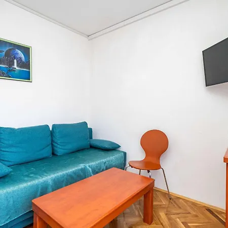 Peco - Three Bedroom With Balcony And Sea View Apartment *
