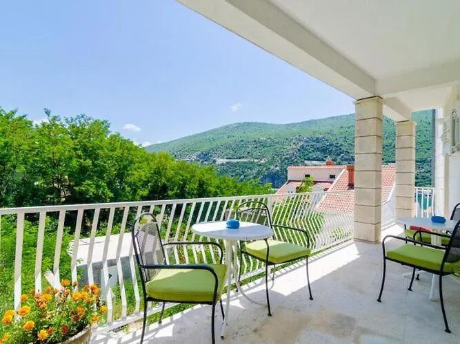 3 Bedroom With Balcony Apartamento *