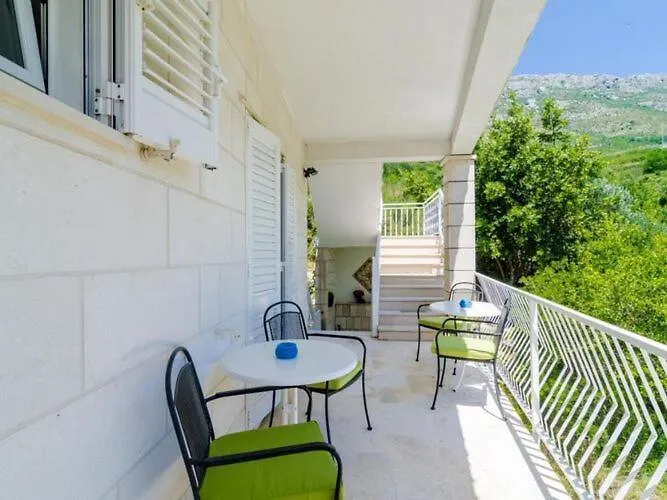 3 Bedroom With Balcony Apartamento *